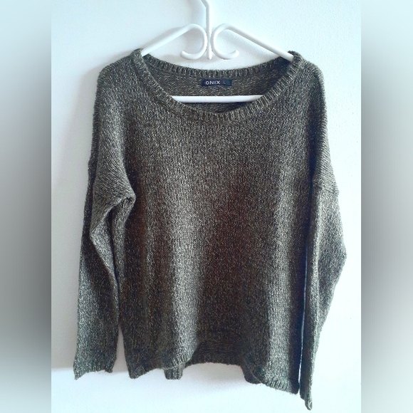 Cozy olive green sweater, sz L - Picture 10 of 11